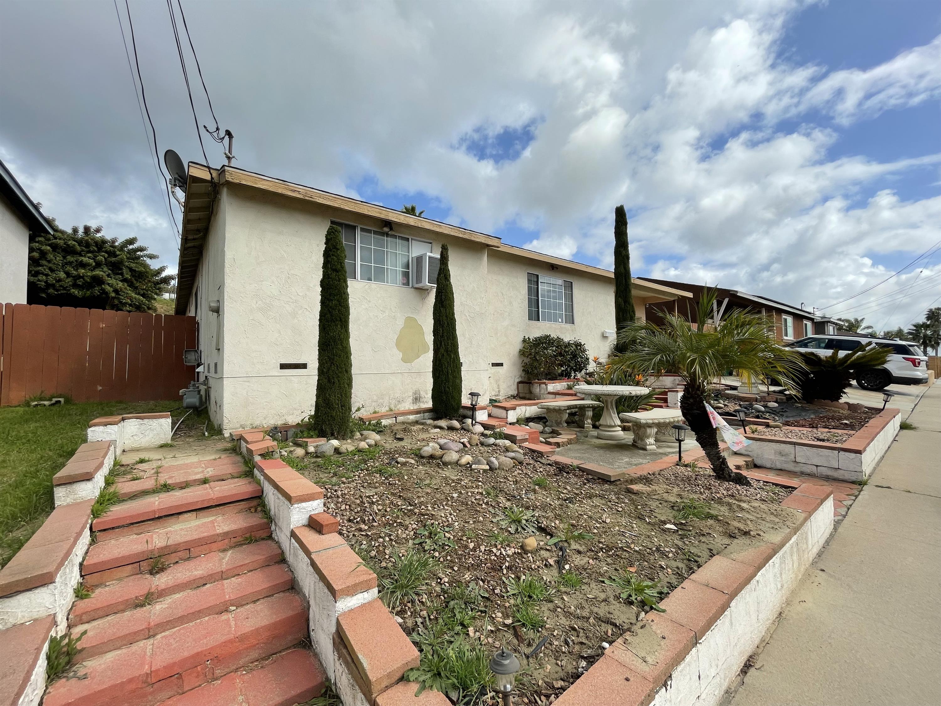 2145 Calle Serena