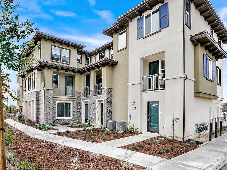 13480 Lopelia Meadows Place Unit 102